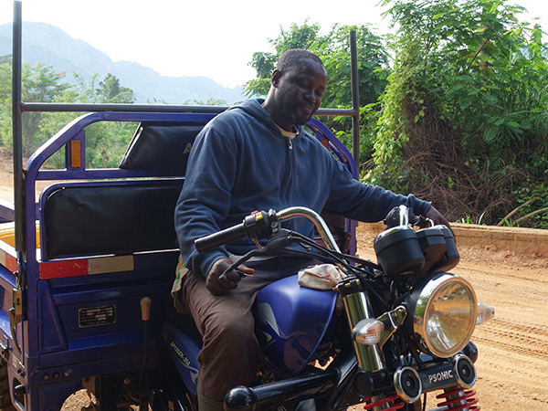 Wisdom Madugu, beekeeper in Liati Wote, Volta Region, Ghana