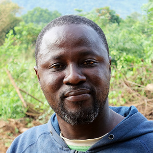 Madugu, beekeeper in Liati Wote, Volta Region, Ghana